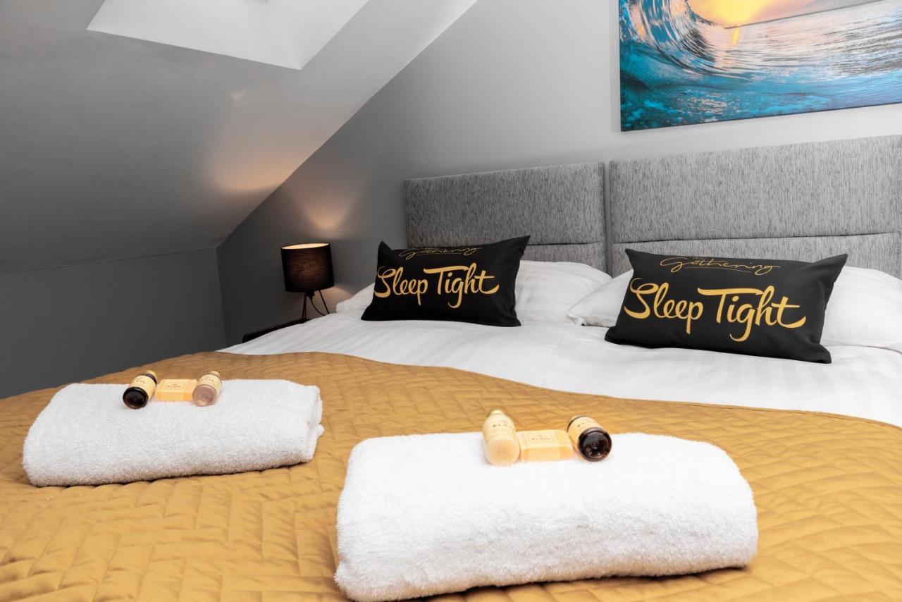 The Penthouse Gathering - Town Centre - Sleeps Up To 16 Wrexham Exteriér fotografie